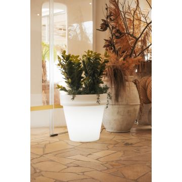 Lampă de podea MAGNOLIA 3330 6500k 1x7W/E27 600lm ip65 de la New Garden